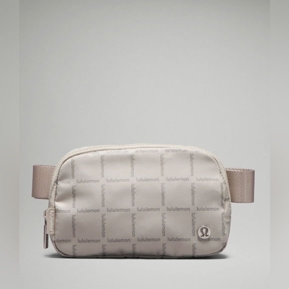 lululemon athletica Handbags - 🍋LULULEMON Everywhere Belt Bag 1L NWT Wordmark Grid Mini Raw Linen